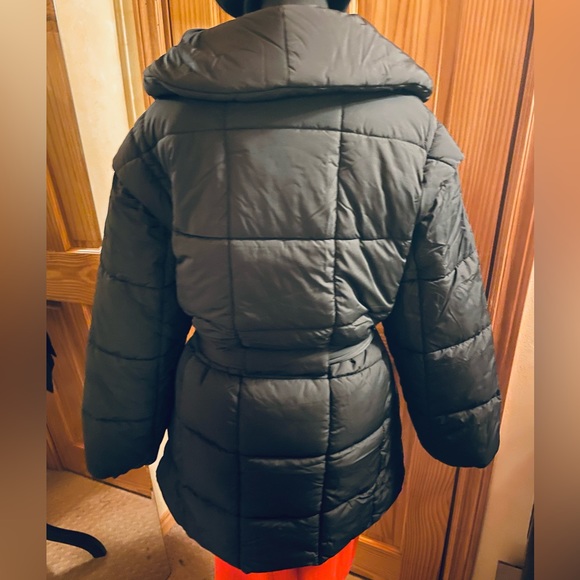 Black belted padded coat - Picture 2 of 7